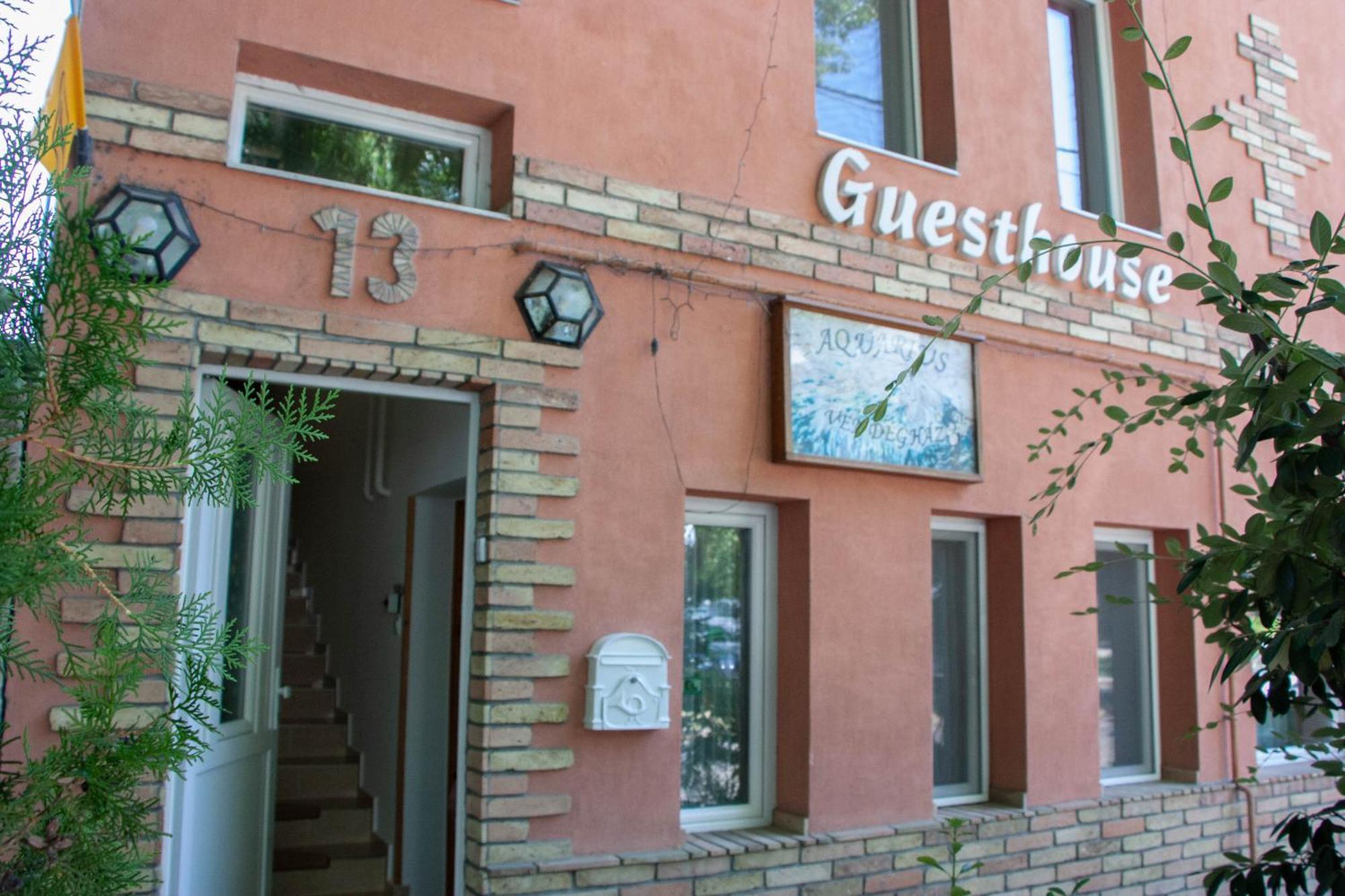 Aquarius Vendeghaz Hotel Сегед Екстериор снимка