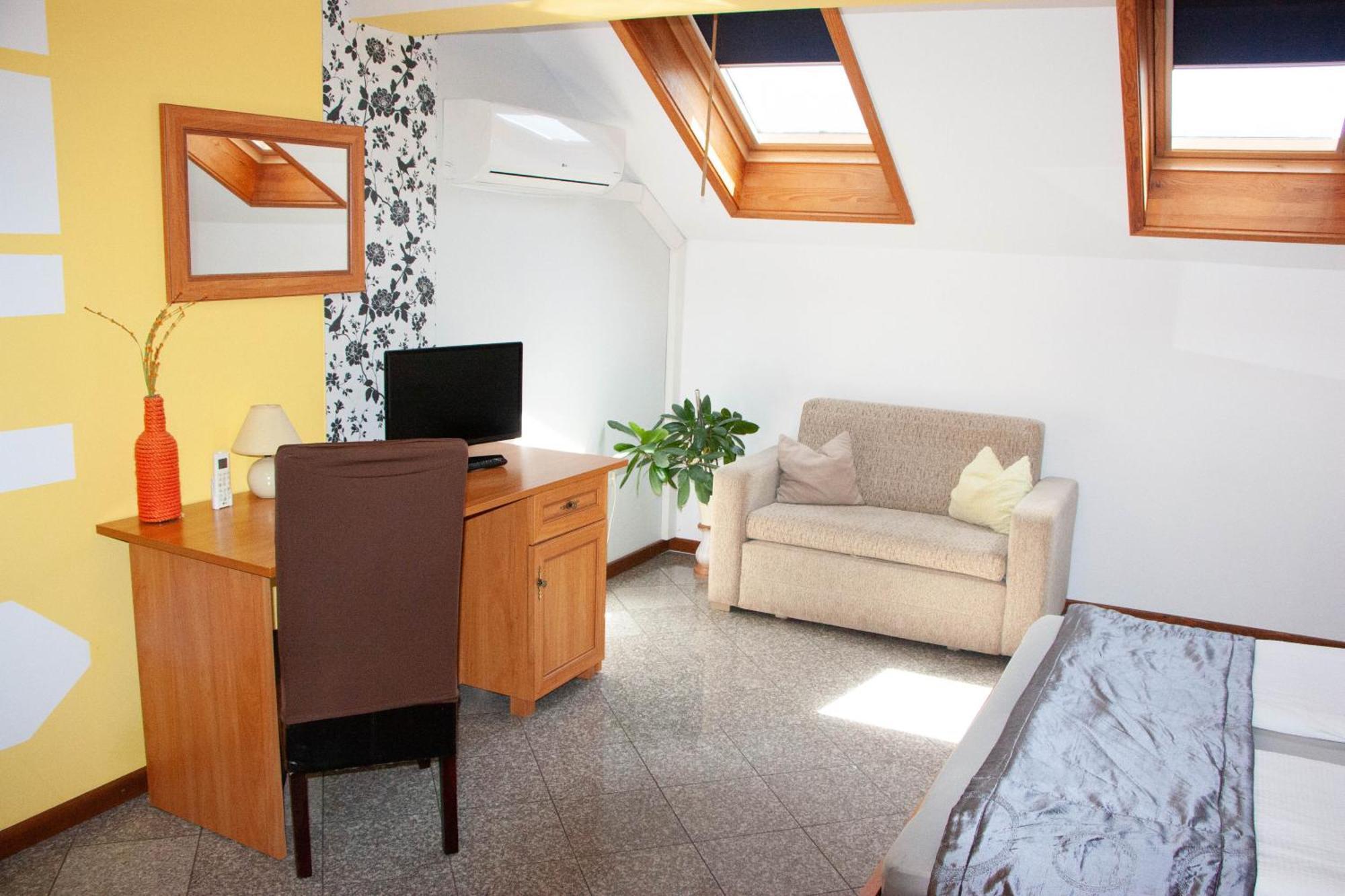 Aquarius Vendeghaz Hotel Сегед Екстериор снимка