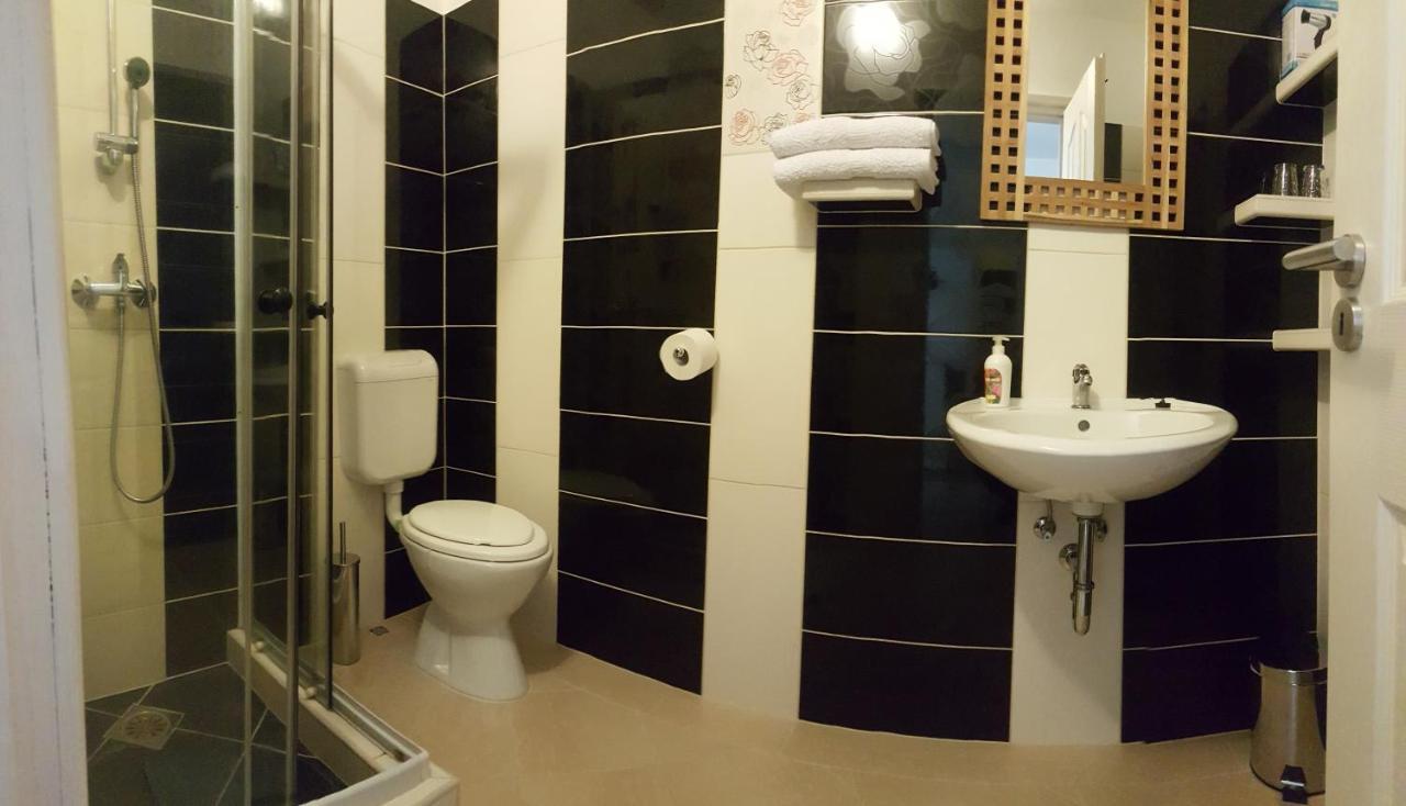 Aquarius Vendeghaz Hotel Сегед Екстериор снимка