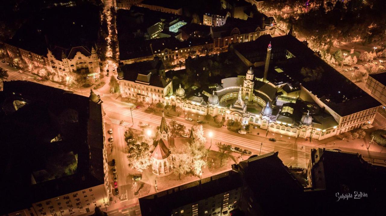 Aquarius Vendeghaz Hotel Сегед Екстериор снимка